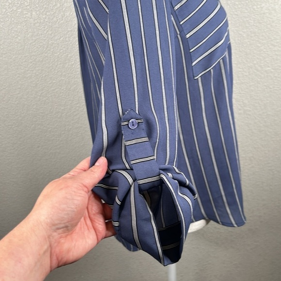 IZ Byer Blue Black & White Striped Button Down High Low Top Size XS - Picture 3 of 7